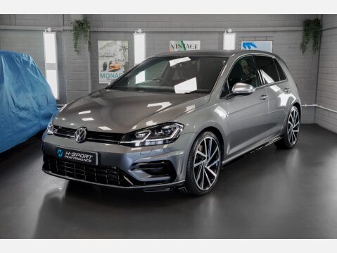 Volkswagen Golf R TSI 4MOTION DSG 9