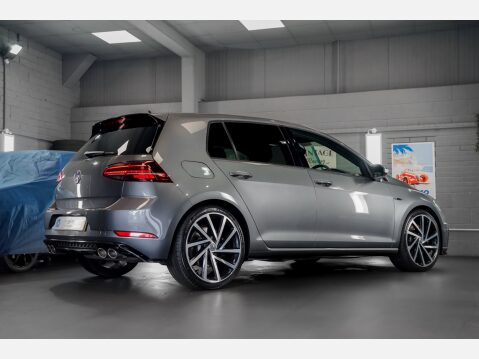 Volkswagen Golf R TSI 4MOTION DSG 18