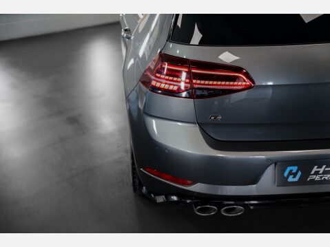 Volkswagen Golf R TSI 4MOTION DSG 19