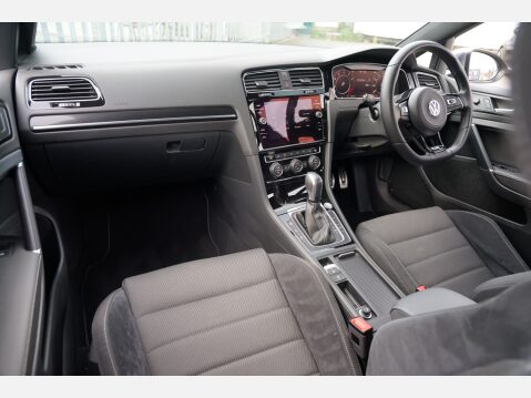 Volkswagen Golf R TSI 4MOTION DSG 24