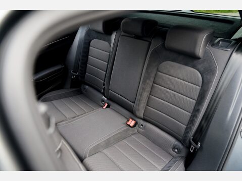 Volkswagen Golf R TSI 4MOTION DSG 30