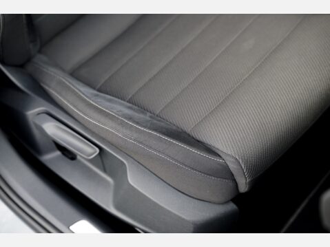 Volkswagen Golf R TSI 4MOTION DSG 35