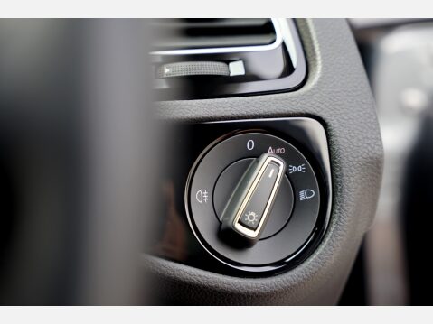 Volkswagen Golf R TSI 4MOTION DSG 37