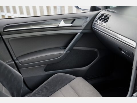 Volkswagen Golf R TSI 4MOTION DSG 39