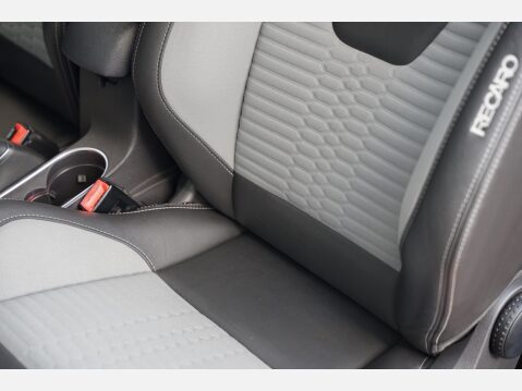 Ford Fiesta ST-3 5