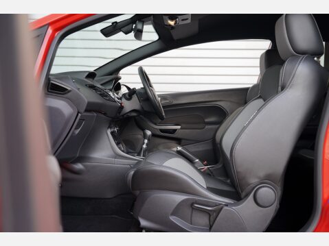 Ford Fiesta ST-3 36