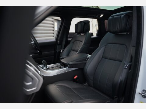 Land Rover Range Rover Sport SDV6 AUTOBIOGRAPHY DYNAMIC 3