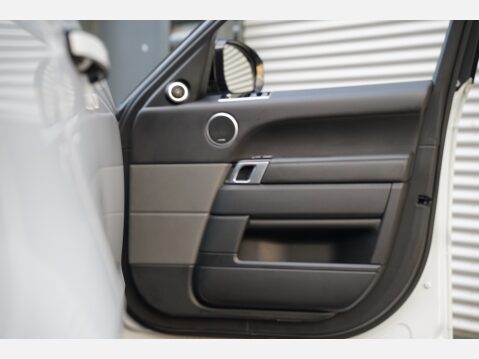 Land Rover Range Rover Sport SDV6 AUTOBIOGRAPHY DYNAMIC 29