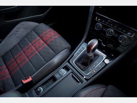 Volkswagen Golf GTI TCR DSG 4