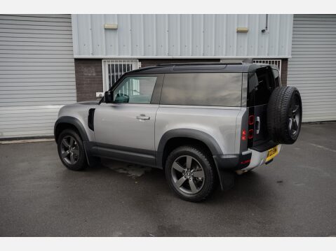 Land Rover Defender HARD TOP SE MHEV 9