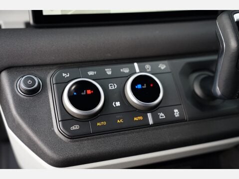 Land Rover Defender HARD TOP SE MHEV 5