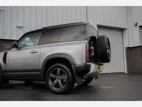 Land Rover Defender HARD TOP SE MHEV 21