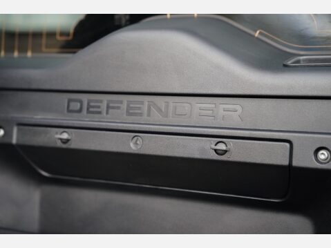 Land Rover Defender HARD TOP SE MHEV 8