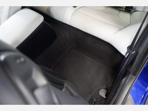 BMW 4 Series M4 COMPETITION 36