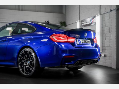 BMW 4 Series M4 COMPETITION 22