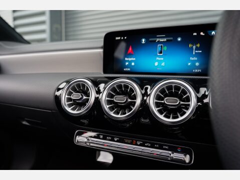 Mercedes-Benz A Class AMG A 35 4MATIC PREMIUM PLUS MHEV 39