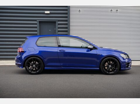 Volkswagen Golf R 11