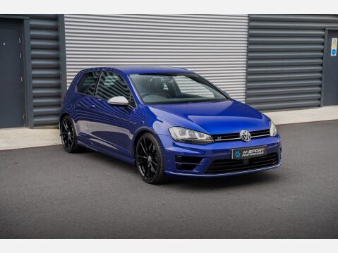 Volkswagen Golf R 16