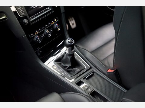 Volkswagen Golf R 40