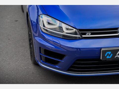 Volkswagen Golf R 10