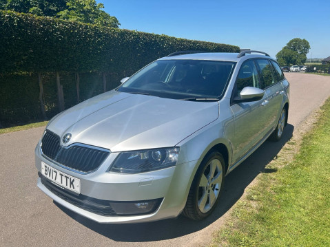 Skoda Octavia 1.6 TDI SE Sport Euro 6 (s/s) 5dr 4