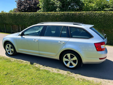 Skoda Octavia 1.6 TDI SE Sport Euro 6 (s/s) 5dr 25