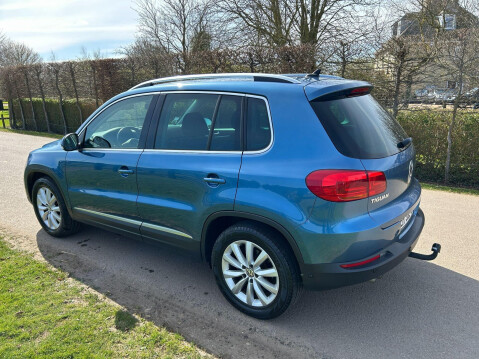 Volkswagen Tiguan 2.0 TDI BlueMotion Tech Match 2WD Euro 5 (s/s) 5dr 8