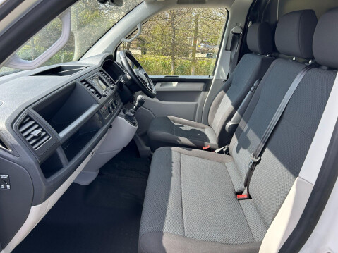 Volkswagen Transporter 2.0 TDI T28 Highline FWD SWB Euro 6 (s/s) 5dr 8