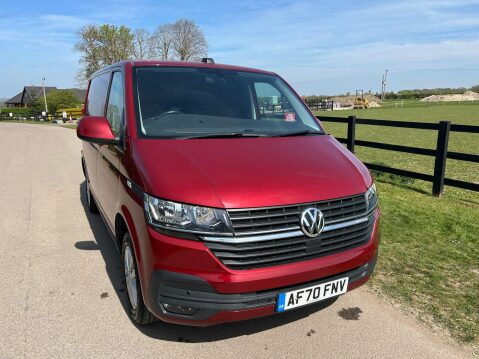 Volkswagen Transporter 2.0 TDI T28 Highline DSG FWD SWB Euro 6 (s/s) 5dr 9