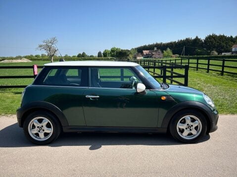Mini Hatch 1.6 Cooper Euro 5 (s/s) 3dr 4