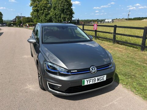 Volkswagen Golf 35.8kWh e-Golf Auto 5dr 6