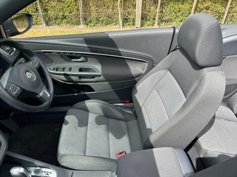 Volkswagen Eos 2.0 TSI Sport Cabriolet DSG Euro 5 2dr 12