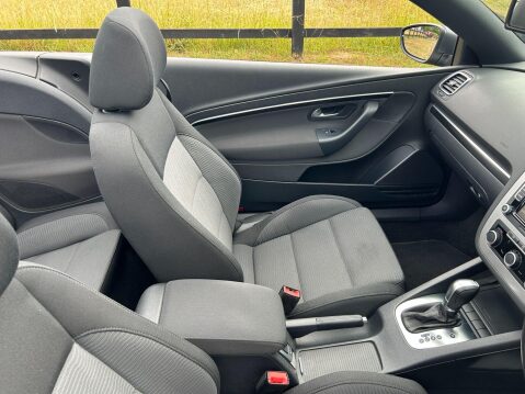 Volkswagen Eos 2.0 TSI Sport Cabriolet DSG Euro 5 2dr 15
