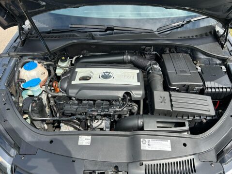 Volkswagen Eos 2.0 TSI Sport Cabriolet DSG Euro 5 2dr 17