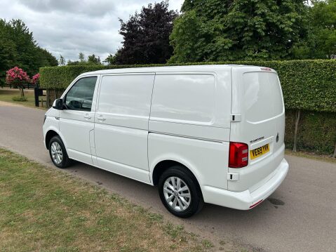 Volkswagen Transporter 2.0 TDI T30 BlueMotion Tech Highline FWD SWB Euro 6 (s/s) 5dr 9