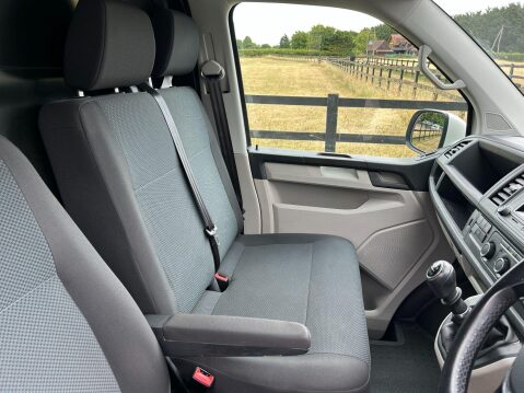 Volkswagen Transporter 2.0 TDI T30 BlueMotion Tech Highline FWD SWB Euro 6 (s/s) 5dr 13