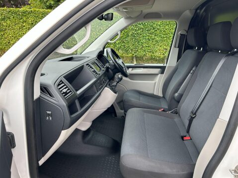 Volkswagen Transporter 2.0 TDI T30 BlueMotion Tech Highline FWD SWB Euro 6 (s/s) 5dr 18