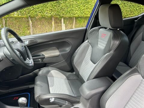 Ford Fiesta 1.6T EcoBoost ST-2 Euro 6 3dr 14