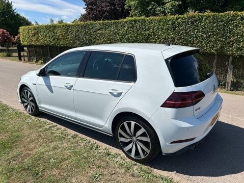 Volkswagen Golf 1.4 TSI 8.7kWh GTE Advance DSG Euro 6 (s/s) 5dr 3