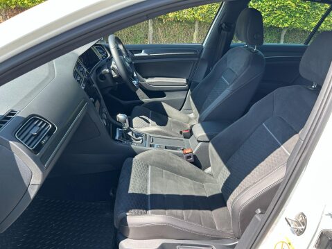 Volkswagen Golf 1.4 TSI 8.7kWh GTE Advance DSG Euro 6 (s/s) 5dr 26