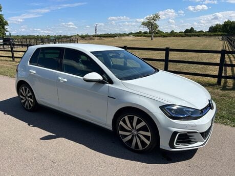 Volkswagen Golf 1.4 TSI 8.7kWh GTE Advance DSG Euro 6 (s/s) 5dr