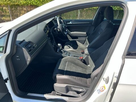 Volkswagen Golf 1.4 TSI 8.7kWh GTE Advance DSG Euro 6 (s/s) 5dr 27