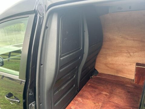 Volkswagen Caddy 2.0 TDI C20 Highline DSG SWB Euro 6 (s/s) 5dr 24