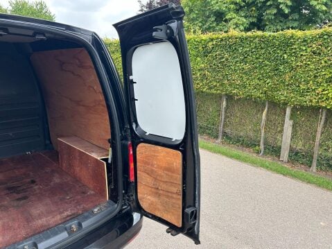 Volkswagen Caddy 2.0 TDI C20 Highline DSG SWB Euro 6 (s/s) 5dr 26
