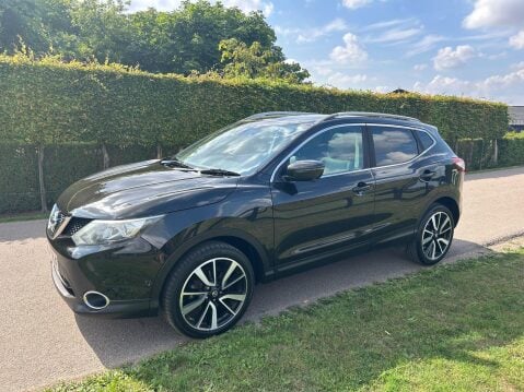 Nissan Qashqai 1.2 DIG-T Tekna 2WD Euro 5 (s/s) 5dr 2