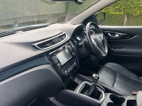 Nissan Qashqai 1.2 DIG-T Tekna 2WD Euro 5 (s/s) 5dr 11