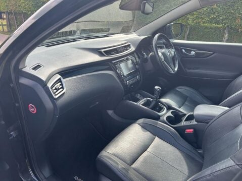 Nissan Qashqai 1.2 DIG-T Tekna 2WD Euro 5 (s/s) 5dr 23