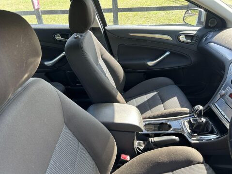 Ford Mondeo 1.8 TDCi Titanium 5dr 10