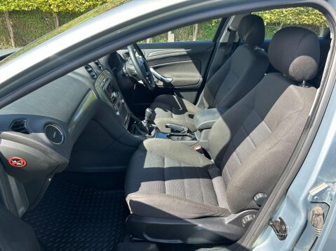 Ford Mondeo 1.8 TDCi Titanium 5dr 15