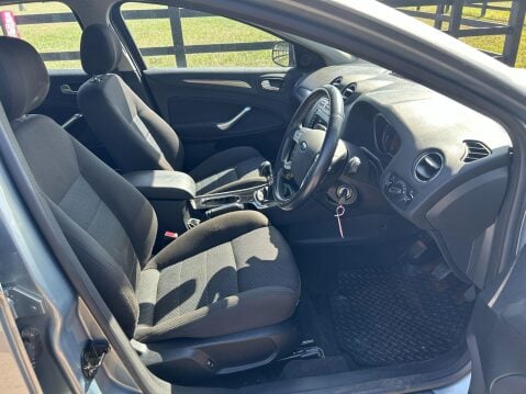 Ford Mondeo 1.8 TDCi Titanium 5dr 9